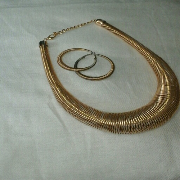 Slinky Necklace - Picture 2 of 2